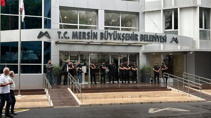 SON DAK�KA: 3 Belediyeye operasyon: Se�er, �zyi�it ve Tuncer g�zalt�nda