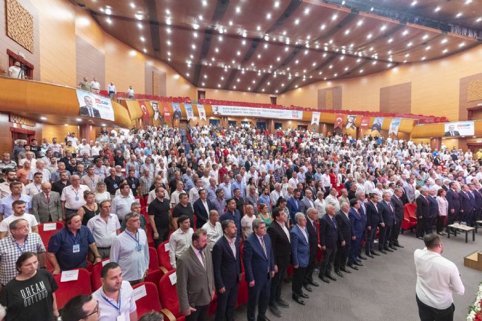 CHP Mersin l kongresi yapld: Tarhan, zyiit, Bozdoan izik yedi