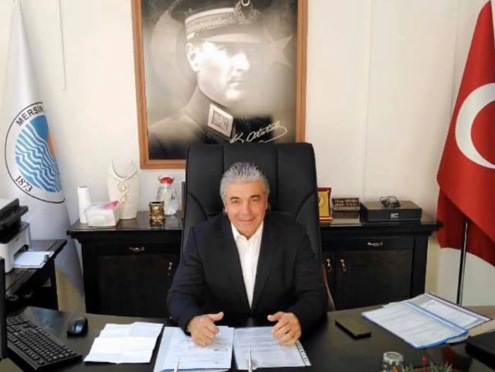 �tiraf�� Genel Sekreter, 04.00�te odas�n� bo�altt�