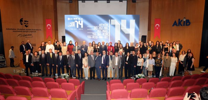 �hracat �ampiyonlar� ve gen� tasar�mc�lar �d�llendirdi